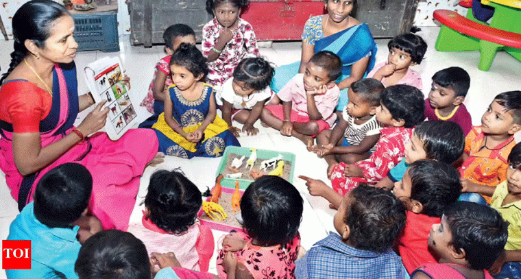 దేశంలోనే కొత్త పధకం: అంగన్‌వాడీ కేంద్రాల్లో చిన్నారులకు పాలు పంపిణీ ప్రారంభం