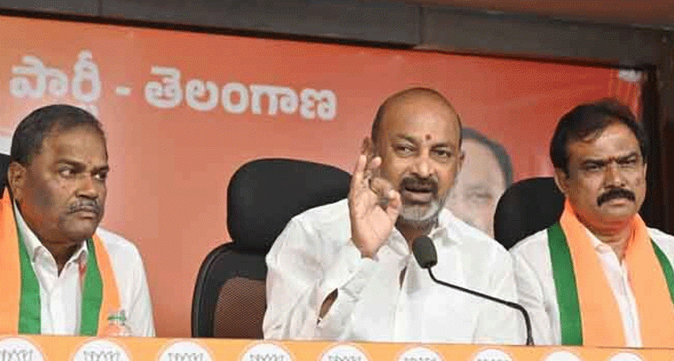 బండి సంజయ్ సంచలనం: మాగంటి గోపీనాథ్ మరణం మిస్టరీ, ఆస్తులు కొట్టేందుకు కుట్రల ఆరోపణలు