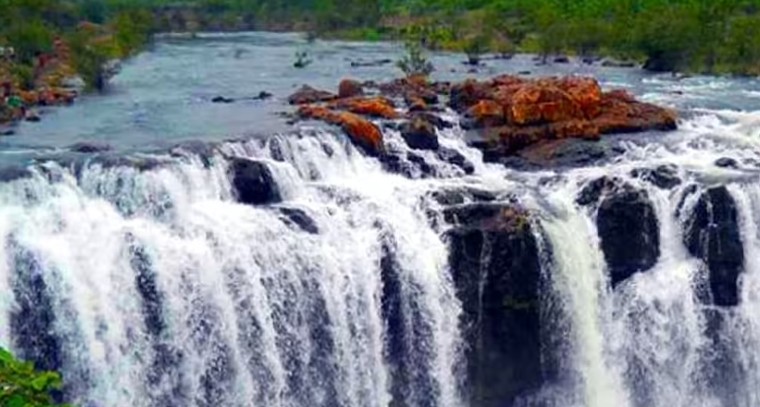 బొగత జలపాతం సందర్శనపై పరిమితులు – అనుమతులు రద్దు