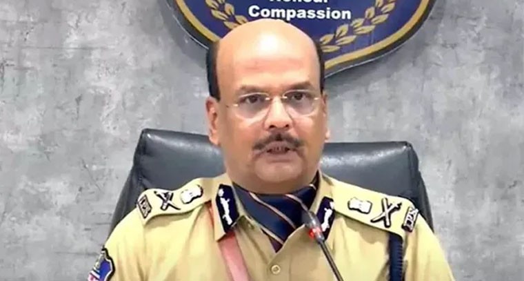 ఆయుధాల సేకరణలో బర్సె దేవాది కీలకపాత్ర: డీజీపీ శివధర్‌రెడ్డి