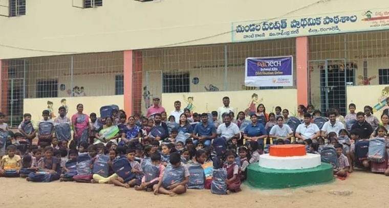 150 విద్యార్థులకు స్కూల్ బ్యాగులు పంపిణీ