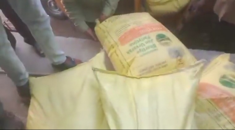 రాజన్న సిరిసిల్ల జిల్లా యూరియా బస్తాలపై పెట్రోల్ పోసిన రైతులు