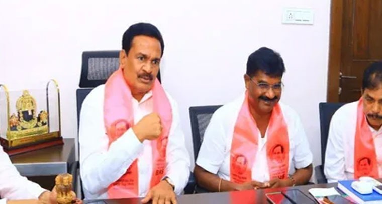 కాళేశ్వరం ప్రాజెక్టు ప్రచారంపై పవర్ పాయింట్ ప్రజెంటేషన్