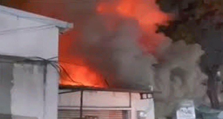 హైదరాబాద్‌లో కూకట్‌పల్లిలో విపరీత అగ్ని: ఎందుకంటే ఇంకా తెలియనిది