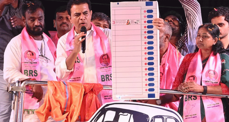 కార్లు-బుల్డోజర్ మధ్యే జూబ్లీహిల్స్ యుద్ధం: కాంగ్రెస్ గెలిస్తే ఎవరి రక్షణ? – కేటీఆర్