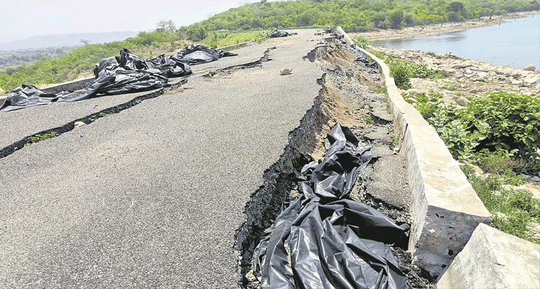 కుమరం భీం ప్రాజెక్టుపై పట్టింపేదీ? – భారీ ముప్పులో భారీ ప్రాజెక్టు