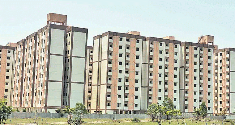 ప్రభుత్వ డబుల్ బెడ్రూం ఇళ్ల పంపిణీకి రంగం సిద్ధం