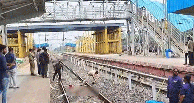 తెలంగాణలో స్ఫోటనం: స్టేషన్‌లో బాంబు విస్ఫోటం – ఒక్క కుక్కే బలికావడం అందరినీ కాపాడింది