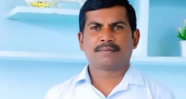 పాలేరులో గులాబీ జోష్: 18వ వార్డు అభ్యర్థిగా పొన్నెకంటి యాకూబ్ నామినేషన్.. భారీ ర్యాలీతో శక్తి ప్రదర్శన!

