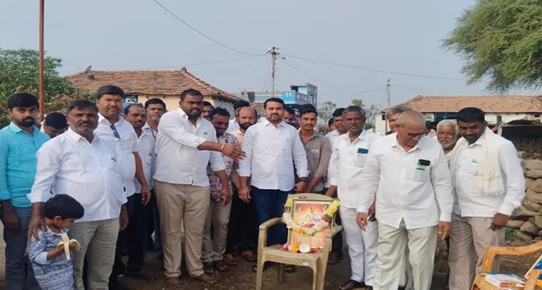 బ్రిటిష్ పాలకుల గుండెల్లో నిదురించిన వీరుడు సంగోలి రాయన్న: రుద్రారంలో ఘనంగా వర్ధంతి వేడుకలు

