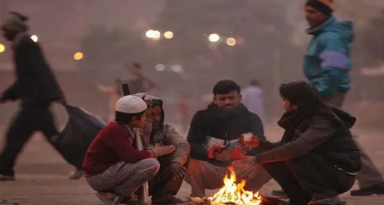 తెలంగాణను కమ్మేస్తున్న చలి గాలులు.. ఉష్ణోగ్రతలు రికార్డు స్థాయిలో పడిపోతున్నాయి

