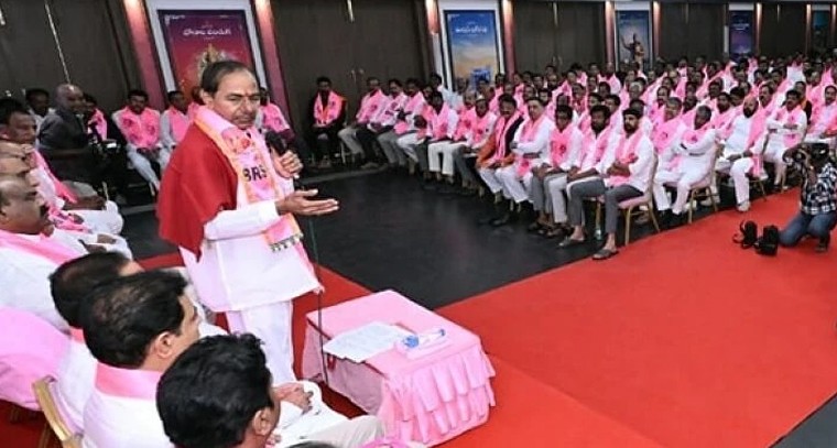 కృష్ణా జలాల కోసం బీఆర్ఎస్ సమరశంఖం.. వచ్చే 20 రోజుల్లో పాలమూరు-రంగారెడ్డి పరిధిలో భారీ బహిరంగ సభలు

