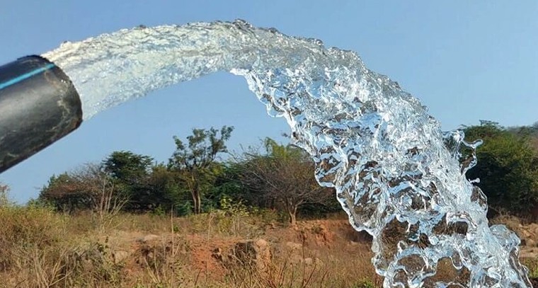 పాతాళగంగ ఉప్పెనలా ఉబికి!

