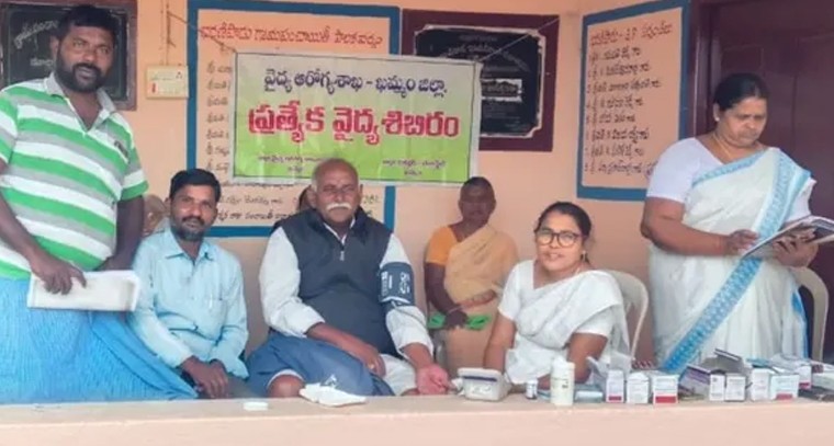 భరణిపాడులో ఘనంగా ఉచిత వైద్య శిబిరం.. 70 మందికి పరీక్షలు, పరిసరాల పరిశుభ్రతపై సర్పంచ్ అవగాహన!

