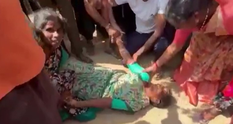 గజులరామారంలో ఉద్రిక్తత.. హబీబ్ బస్తీలో అక్రమ నిర్మాణాల కూల్చివేతపై నిరసన

