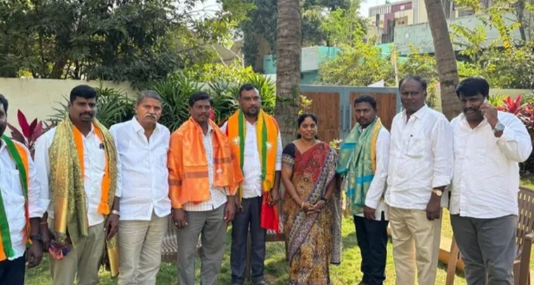 సంగారెడ్డి జిల్లాలో బీజేపీ మద్దతు పొందిన విజేతలకు జిల్లా అధ్యక్షురాలు సన్మానం

