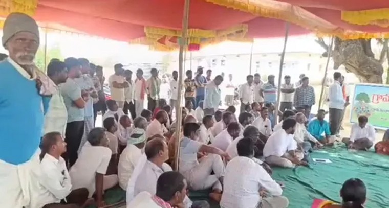 కొర్పోల్ గ్రామసభలో 'మద్యం' యుద్ధం: బెల్ట్ షాపుల రద్దుకు మహిళల పట్టు.. సర్పంచ్ కీలక నిర్ణయం!

