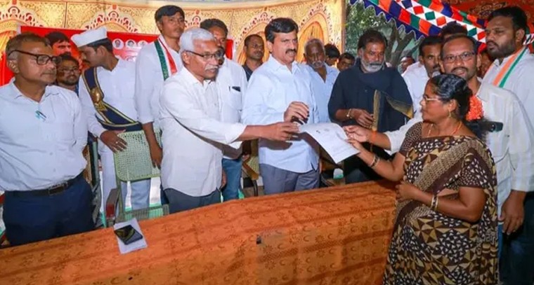 తెలంగాణ పేదల పక్షపాతి.. పొంగులేటి శ్రీనివాసరెడ్డి సంక్షేమ సందేశం

