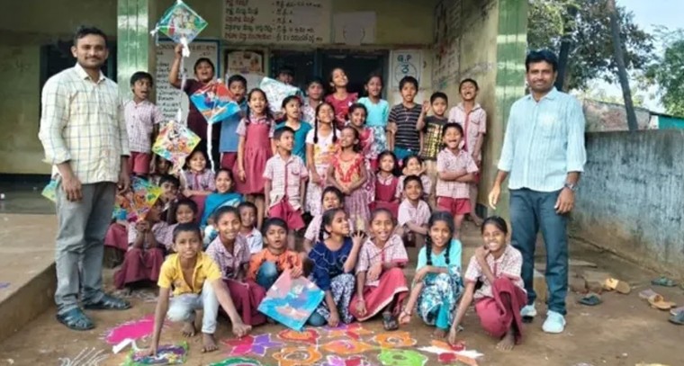 జయలక్ష్మి పురం ప్రభుత్వ పాఠశాలలో సంక్రాంతి సంబరాలు.. రంగవల్లులతో సందడి చేసిన విద్యార్థులు

