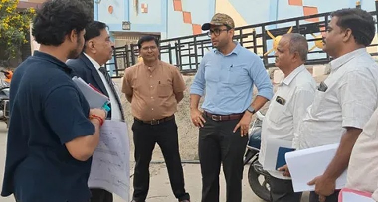 ఖమ్మం ఖిల్లా రోప్‌వే పనుల్లో వేగం పెంచాలి: నాణ్యతతో కూడిన నిర్మాణాలు చేపట్టాలని కమిషనర్ ఆదేశం

