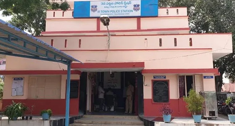 కారు డ్రైవర్ ప్రేమలో ఊరించి మోసం.. ఖమ్మంలో మహిళ బుక్ అయిన రాము!

