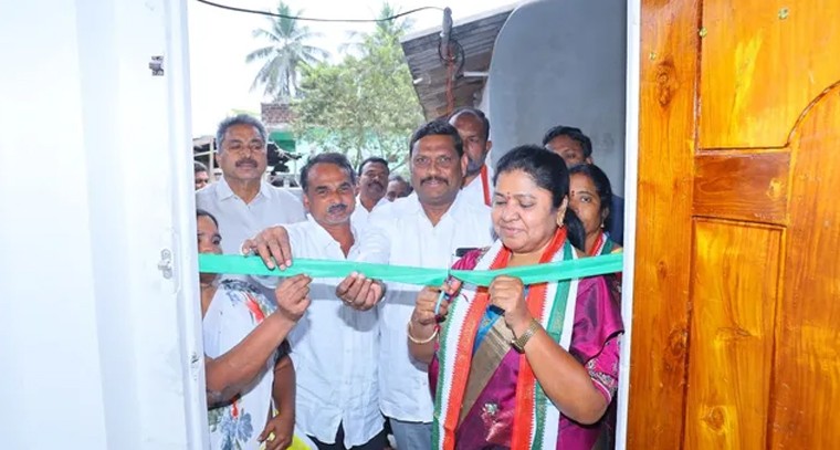 సత్తుపల్లిలో ఘనంగా ఇందిరమ్మ ఇళ్ల గృహప్రవేశాలు.. ప్రజా సంక్షేమమే ధ్యేయమన్న ఎమ్మెల్యే డాక్టర్ మట్టా రాగమయి

