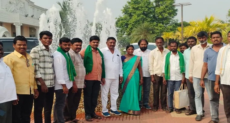 గటసింగారంలో అభివృద్ధి బాట: నవశకానికి నాంది పలికిన నెల్లూరి వీరభద్ర యువసేన

