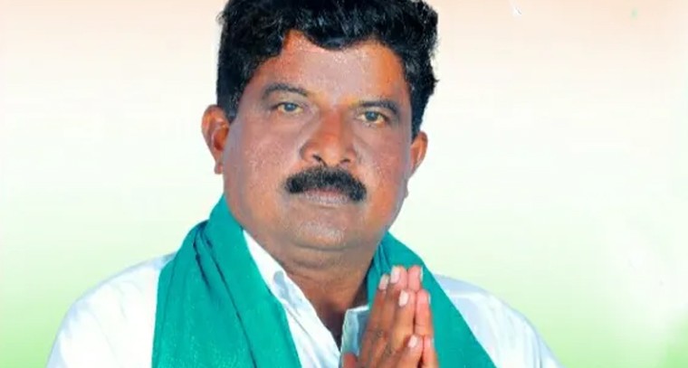 అయిలాపూర్ గ్రామ సర్పంచ్‌గా భారీ మెజారిటీతో విజయం సాధించిన ద్యావన పెల్లి రామకృష్ణ

