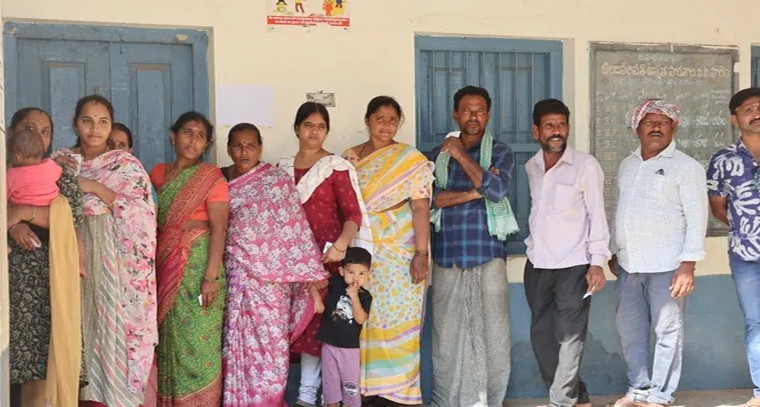 ఖమ్మం జిల్లా గ్రామపంచాయతీ ఎన్నికలు.. చెదురుమదురు లేకుండా ప్రశాంత పోలింగ్

