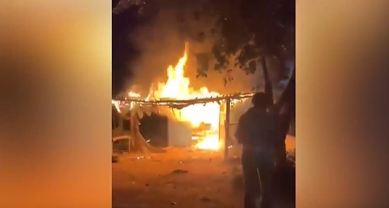 మల్యాల 2BHK కాలనీలో భారీ అగ్నిప్రమాదం: కాలి బూడిదైన కిరాణా దుకాణం

