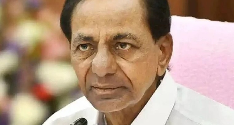 తెలంగాణ పాలిటిక్స్‌లో హీట్.. కేసీఆర్‌కు తప్పని నోటీసుల పరంపర!

