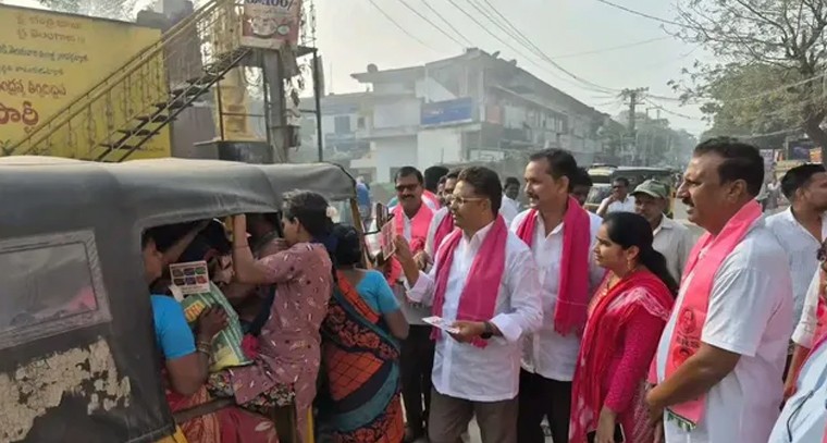 మధిరలో ముదిరిన రాజకీయ సెగ: కాంగ్రెస్ వైఫల్యాలపై లింగాల కమల్ రాజు నిప్పులు

