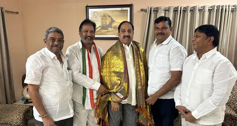 మున్సిపల్ ఎన్నికలే లక్ష్యం.. ఖమ్మం గడ్డపై కాంగ్రెస్ జెండా ఎగురవేయాలని మంత్రి తుమ్మల పిలుపు

