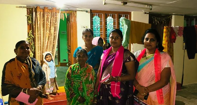 వెలిమినేడు మహిళలు బీఆర్ఎస్ అభ్యర్థి బైకాని శ్రీశైలానికి పూర్తి మద్దతు

