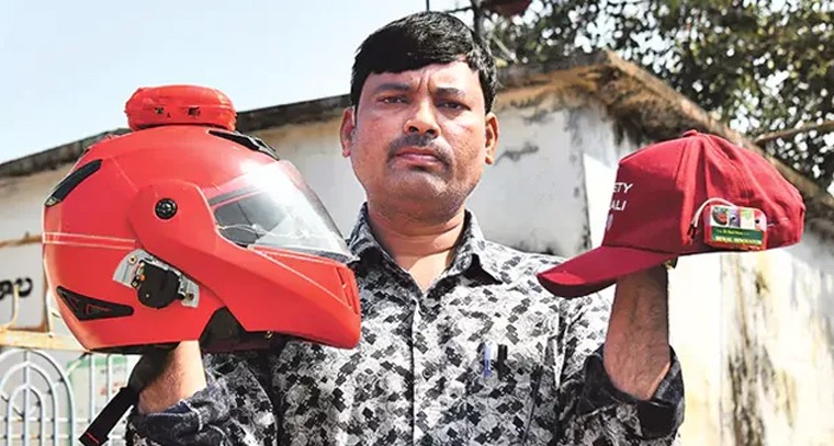 వినిపించని వారి ప్రయాణాన్ని సురక్షితం చేసిన ఉపాధ్యాయుడు.. రాజాలిపాషా వినూత్న పరికరాలు

