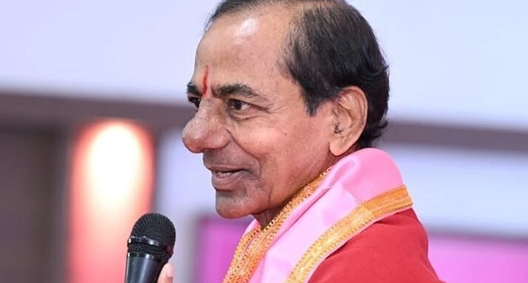 హై అలర్ట్.. కేసీఆర్, హరీష్ రావులకు సిట్ ఉచ్చు? ఫోన్ ట్యాపింగ్ కేసులో సంచలన మలుపు

