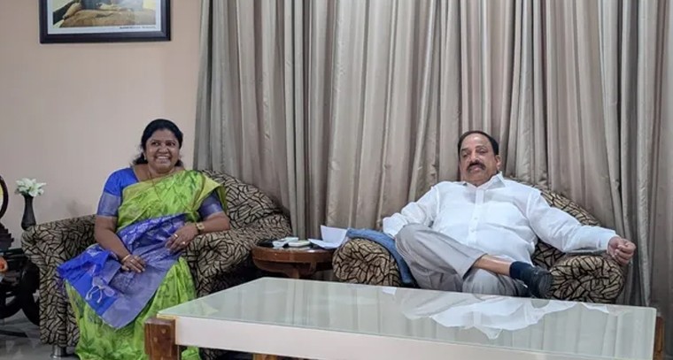 మున్సిపల్ ఎన్నికలే లక్ష్యం: మంత్రి తుమ్మలతో ఎమ్మెల్యే మట్టా రాగమయి కీలక భేటీ

