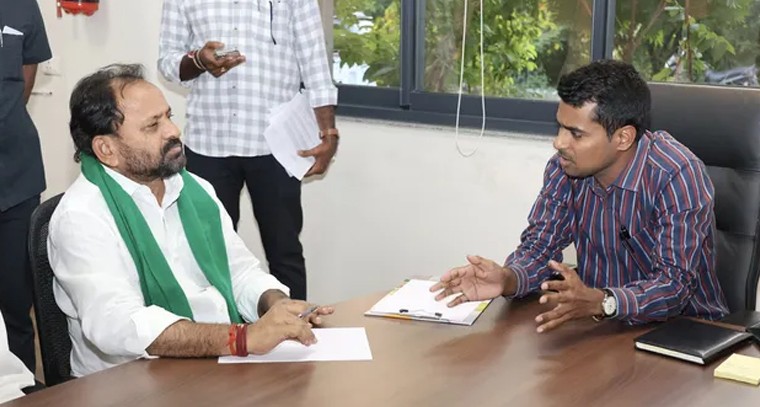 వైరా ఎమ్మెల్యే రాందాసు నాయక్.. కలెక్టర్‌తో కీలక చర్చలు

