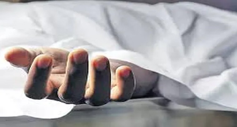 గోపాల్‌పేట స్మశాన వాటికలో విషాదం.. గుర్తు తెలియని వ్యక్తి మృతి

