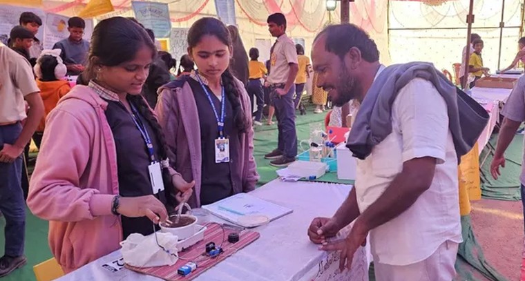 రెండేళ్ల బాలిక ఆన్విత్ రెడ్డి సైన్స్ ఫెయిర్‌ను ఆలోచింపజేసింది!

