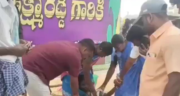 రాజాపూర్ సమీపంలో రోడ్డు ప్రమాదం.. వృద్ధురాలికి గాయాలు

