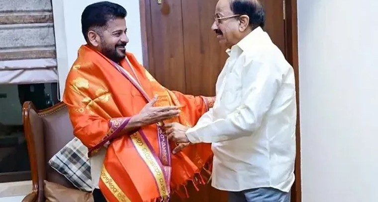 ముఖ్యమంత్రిని కలిసిన మంత్రి తుమ్మల నాగేశ్వరరావు.. రైతు సంక్షేమ పాలనపై ప్రశంసల జల్లు

