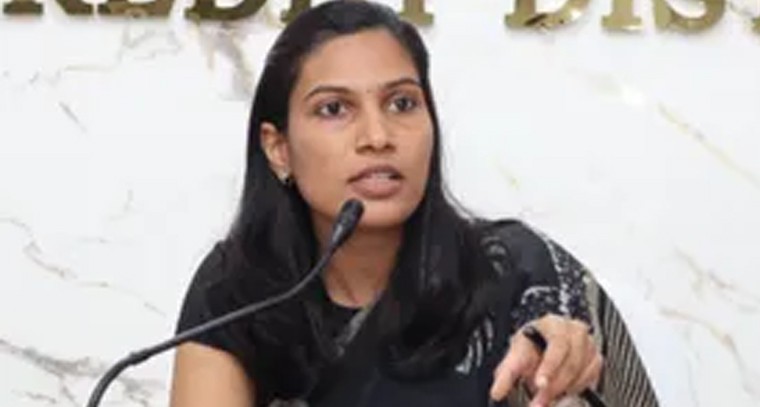 సంగారెడ్డిలో ప్రజావాణి.. సమస్యల సవాల్‌కు కలెక్టర్ సమాధానం

