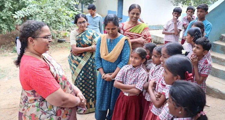 బాగారా అన్నం రుచి చూసి కలెక్టర్ మండిపాటు.. గజ్వేల్ పాఠశాలలో ఆగ్రహ తుఫాను!

