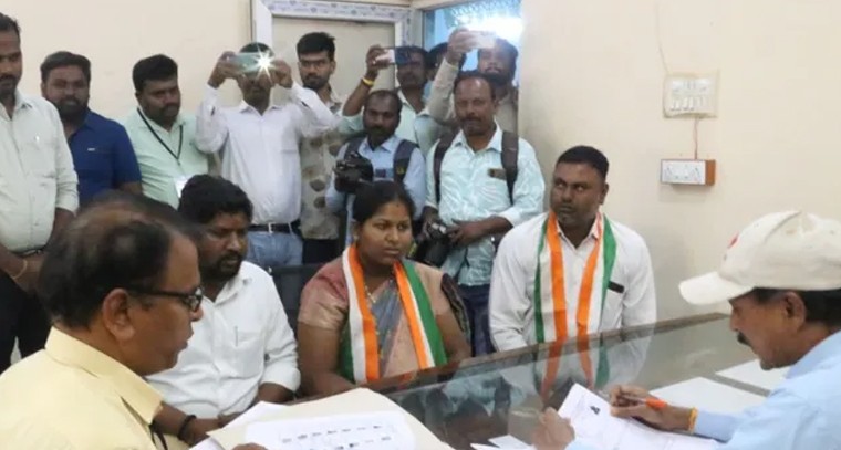 సదాశివపేట మున్సిపల్ ఎన్నికల నగారా: తొలిరోజే పోటెత్తిన నామినేషన్లు

