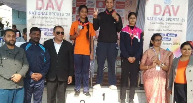 జాతీయ స్థాయిలో కాగజ్‌నగర్ కీర్తిని చాటిన నితిక్ష.. డీఏవీ నేషనల్ గేమ్స్‌లో వెండి పతకం కైవసం

