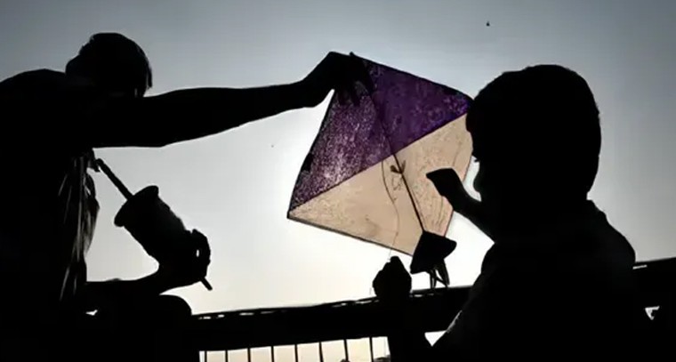 పతంగి కొనివ్వలేదని బాలుడి ఆత్మహత్య.. మహబూబ్‌నగర్ జిల్లాలో తీవ్ర విషాదం


