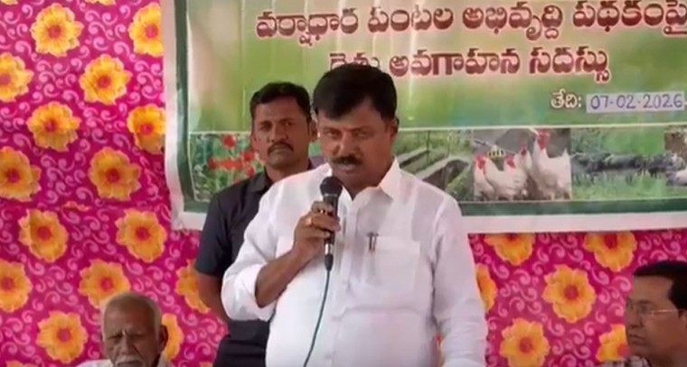 నారాయణ్‌ఖేడ్ రైతన్నలకు ఎమ్మెల్యే డాక్టర్ సంజీవరెడ్డి కీలక సూచనలు: వర్షాధార పంటలతోనే అధిక లాభాలు

