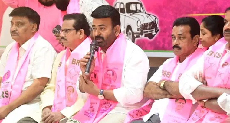 పార్టీలు మారే వారికి నైతికత లేదు.. కాంగ్రెస్ పాలనపై పగడాల నాగరాజు నిప్పులు

