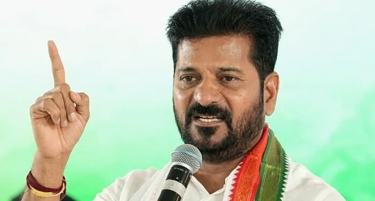 ఫోన్ ట్యాపింగ్ కేసు: ‘తప్పు చేస్తే బేడీలు తప్పవు’ - కేసీఆర్‌కు రేవంత్ రెడ్డి స్ట్రాంగ్ వార్నింగ్

